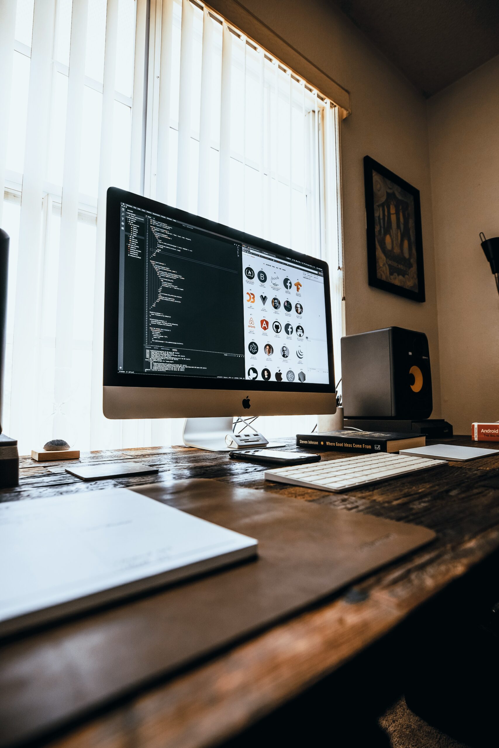 equipa de marketing digital dedicada ao alcance de resultados online e offline